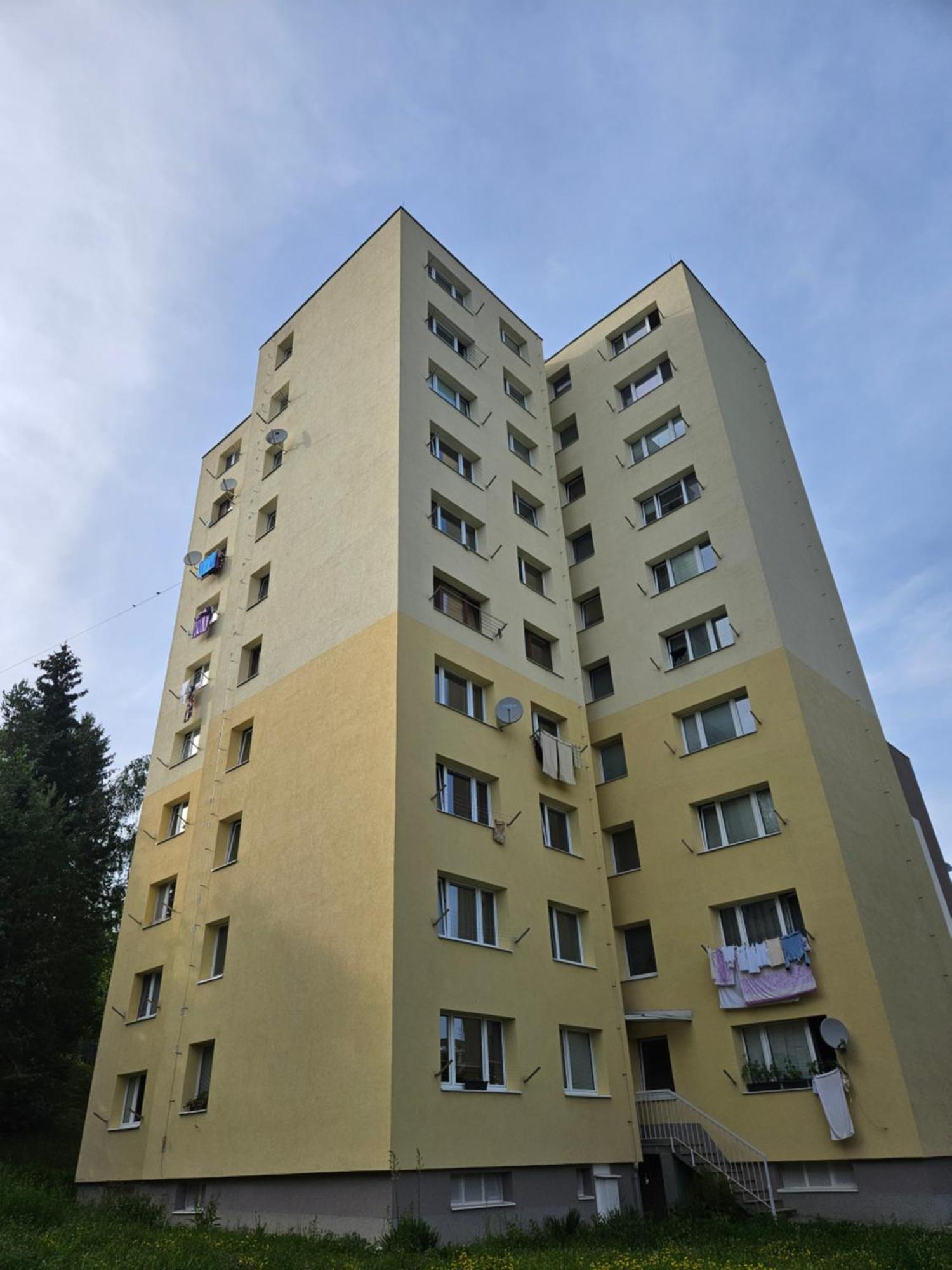 Wolf Apartman Pokojne Ubytovanie V Povazskej Bystrici Ticha Lokalita S Parkovanim Vsade Blizko Vhodne Pre Pracovne Cesty Turistiku Aj Oddych Plne Vybavena Kuchyna Повазька-Бистріца Екстер'єр фото